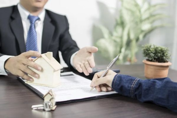 ngăn chặn giao dịch đất