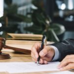 sua-chua-sai-sot-trong-giay-to-cong-chung_1805172831