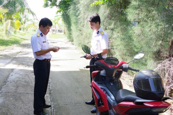 Thuế và phí khi mua bán xe ô tô