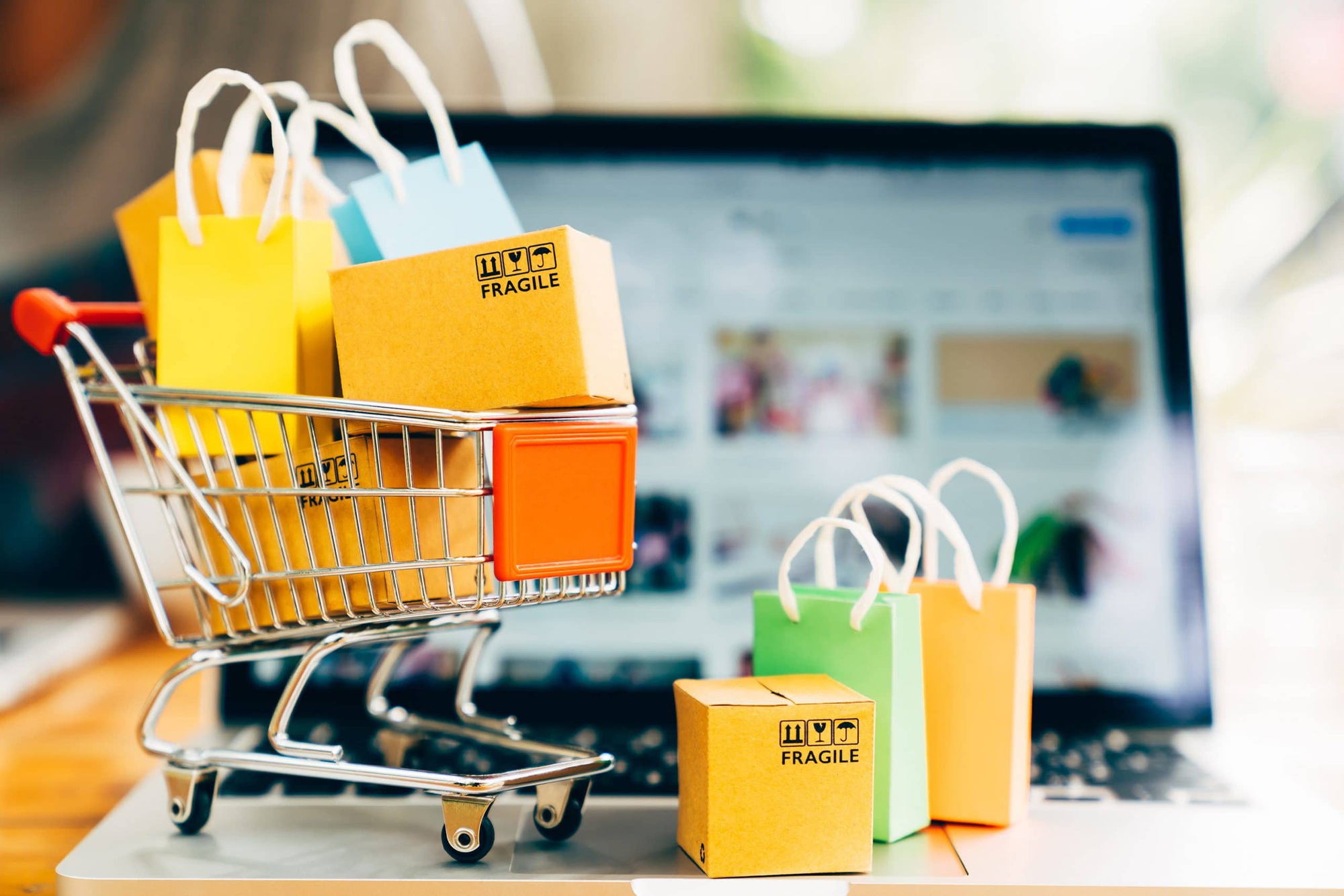 nghiện mua sắm online
