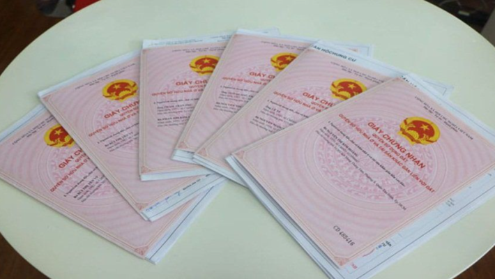 Sổ đỏ đứng tên cha mẹ